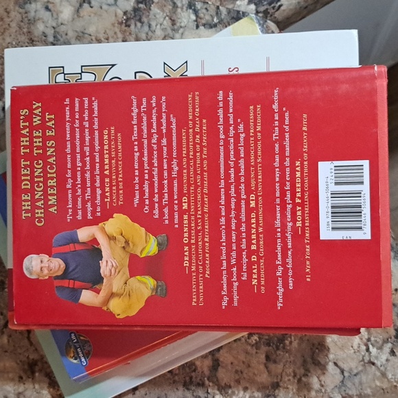 The Engine 2 Diet & Cookbook in great condition. - Picture 5 of 10